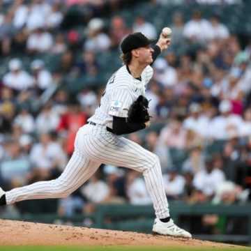 Sox Fall to Yankees in Series Opener