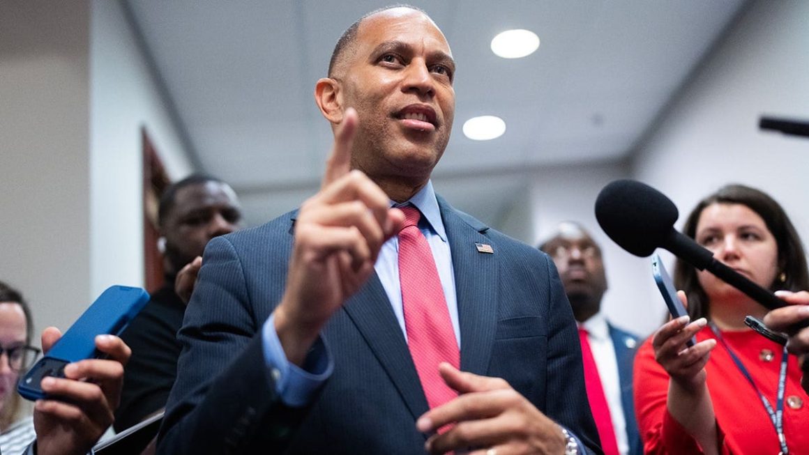House Democrats Boost Candidates Amid Republican Focus on DSA Successes