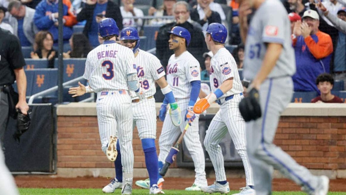 Kansas City Royals’ Error-Plagued Night Against New York Mets