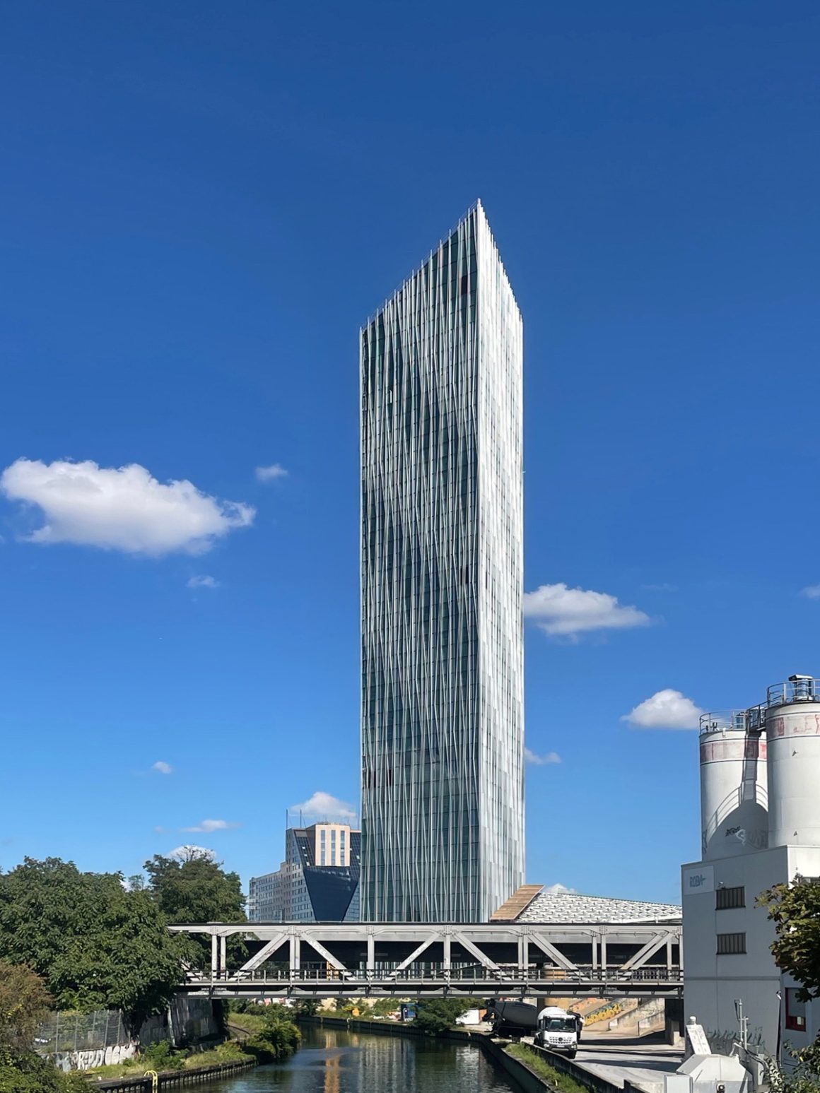 Berlin’s Architectural Landmark: The Estrel Tower