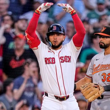 Red Sox Surprise with Stunning 14-Game Win Streak Amid Adversity