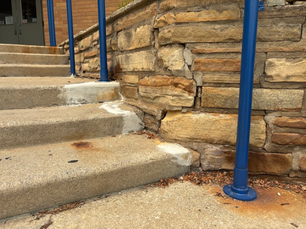 d4465565-2c36-461c-bab6-e8e3156a4299 Reavis High School Addresses Staircase Safety Concerns