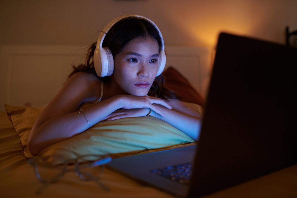 The Social Media Influence on Gen Z’s Mental Health