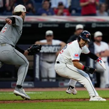 White Sox Edge Guardians in Tense Matchup