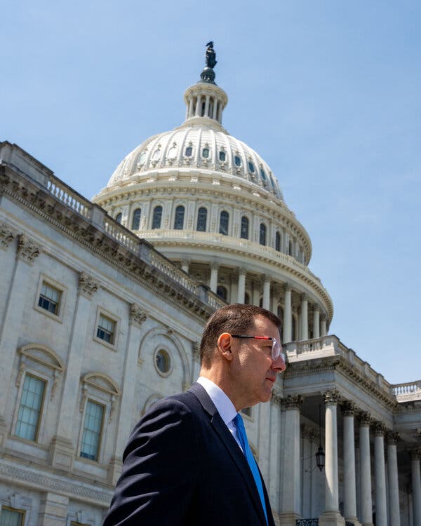 e5129c1e-64ee-457a-aa52-0e3e90e3bc95 Representative Thomas Kean Jr. Discusses Hospitalization for Depression