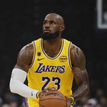 LeBron James to Leave Lakers, Set for 24th NBA Season