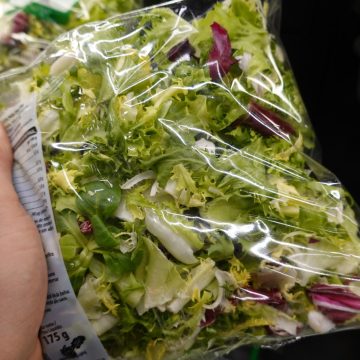 f0b70412-9416-4773-b49c-27b53da2f17c Cyclospora Outbreak Linked to Iceberg Lettuce Infects Nearly 2,000 People Across Nine States