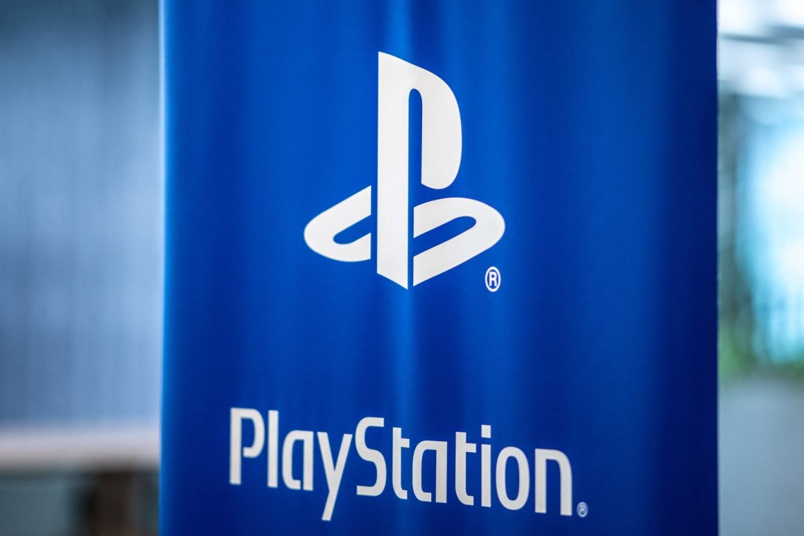 f3800234-7a41-4f96-ae45-71a2945df7b2 Sony Move Toward Digital Games Only Sparks Debate