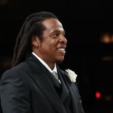fa4890a6-fe8b-4cc8-81db-f64b560ba7df Jay-Z Concert Delayed Due To Safety Concerns