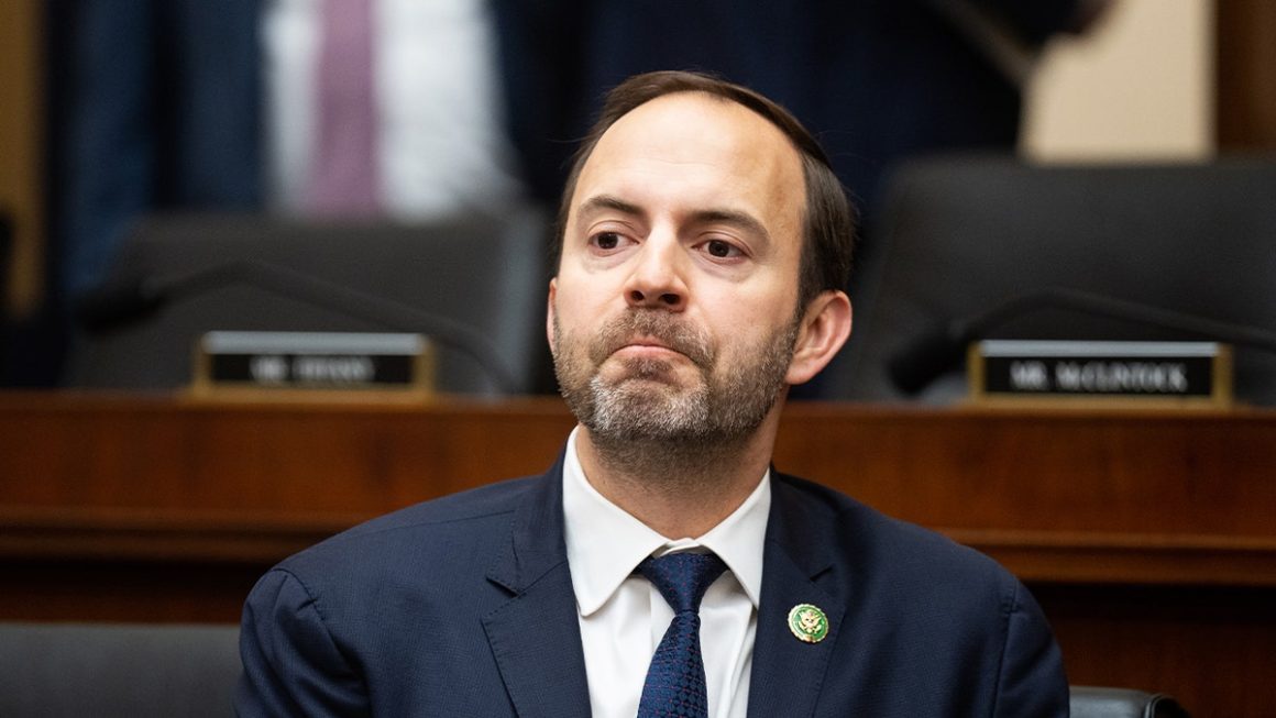 Ethics Committee Reviews Allegations Against Texas Representative