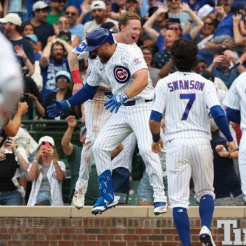 Chicago Cubs Triumph Over Toronto Blue Jays in Thrilling 11-Inning Game