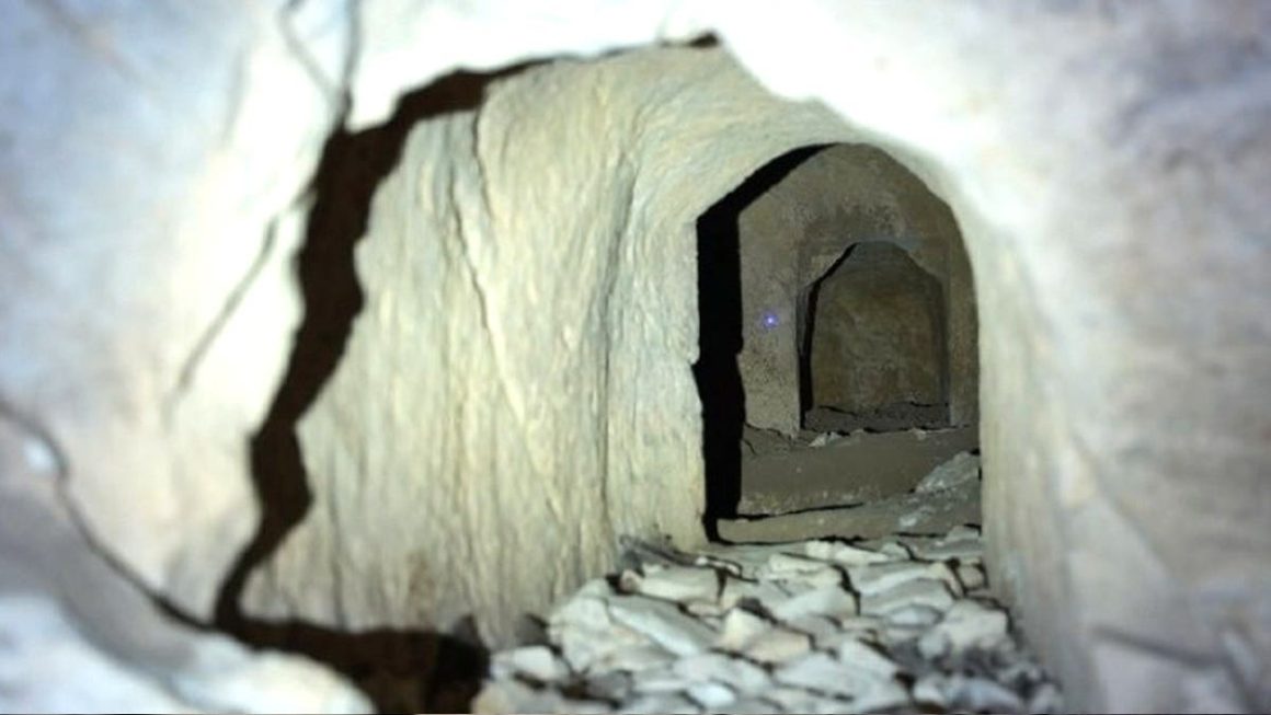 Israeli Police Unearth Ancient Burial Cave in Jerusalem