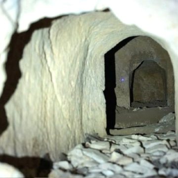 Israeli Police Unearth Ancient Burial Cave in Jerusalem