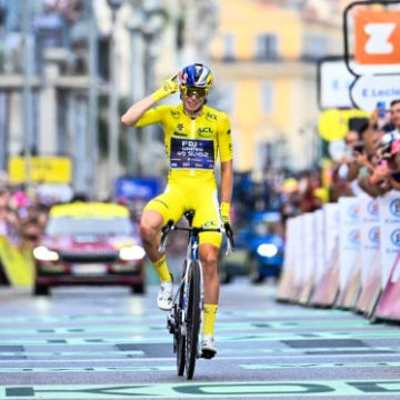 Demi Vollering Secures Second Women’s Tour de France Victory