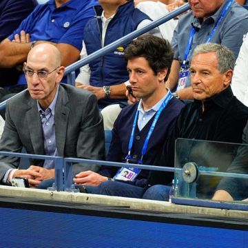 Los Angeles Lakers Sold for Record $12.5 Billion