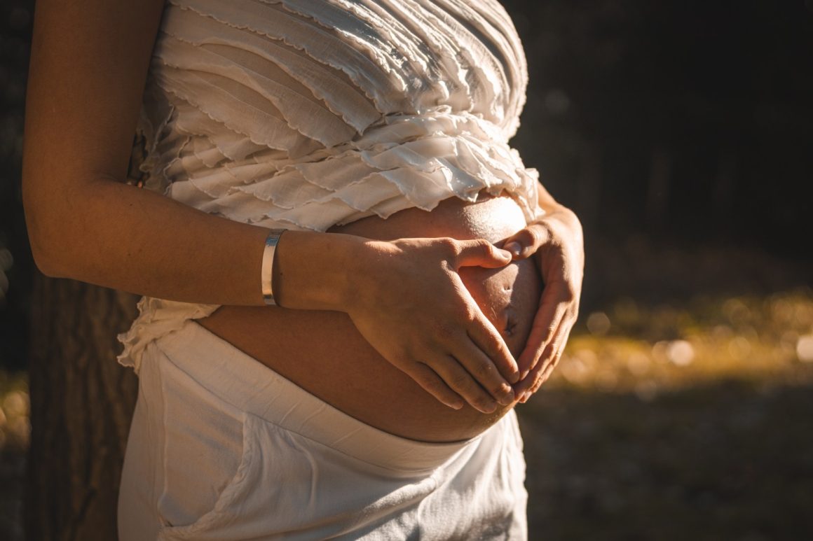 Alaskan Surrogate In Legal Dispute Over Child with Heart Condition