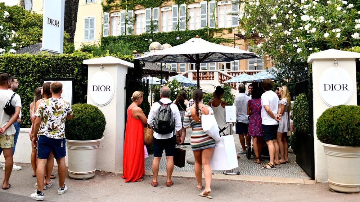 Saint-Tropez Faces Overcrowding as Tourist Preferences Shift