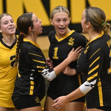 Freshman Julia O’Keefe Shines in Varsity Volleyball Debut