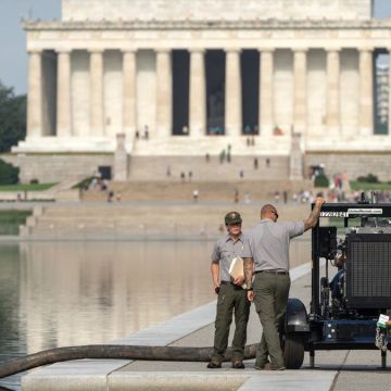 Trump Criticizes Dismissal of Reflecting Pool Vandalism Case