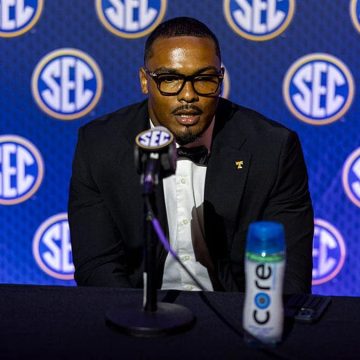 Tennessee Coach Criticizes NCAA Over Linebacker’s Suspension