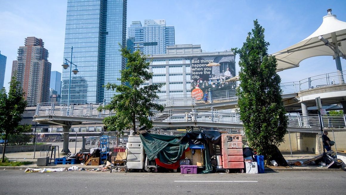 Revisiting Mental Health Policies for the Homeless: A New Approach