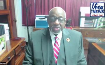 38f08556-82d1-43b7-b327-8662a491e8e4 Tuskegee University President Defends Dress Code as Student Success Strategy