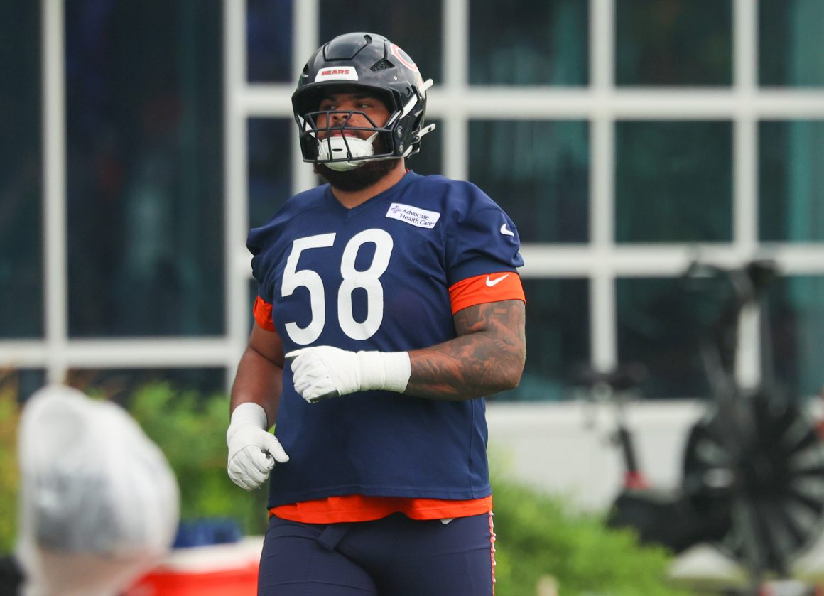 Darnell Wright Exits Practice with Elbow Injury at Halas Hall