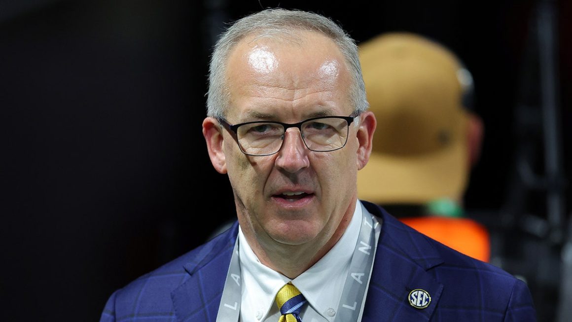 College Football Season Kicks Off Amid Legal and Eligibility Debates