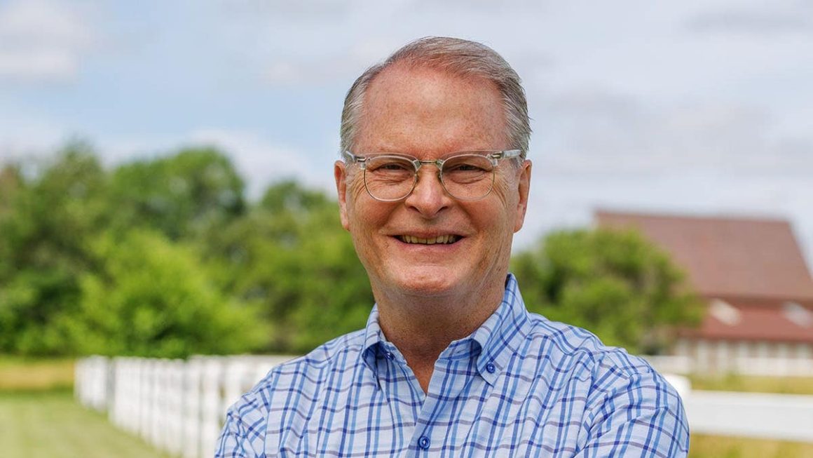 Kansas Primary Sets the Stage for Senate Race