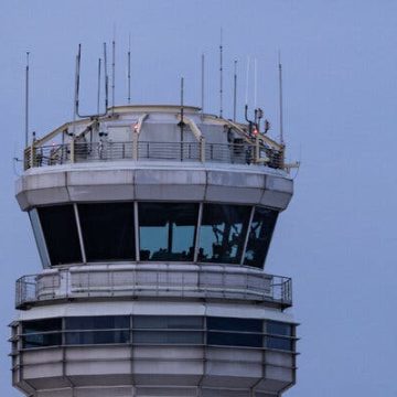 45d8828d-0957-43c4-a4f0-8c362694f65c Air Traffic Controller Prevents Potential Confusion Over Duplicate Flight Numbers