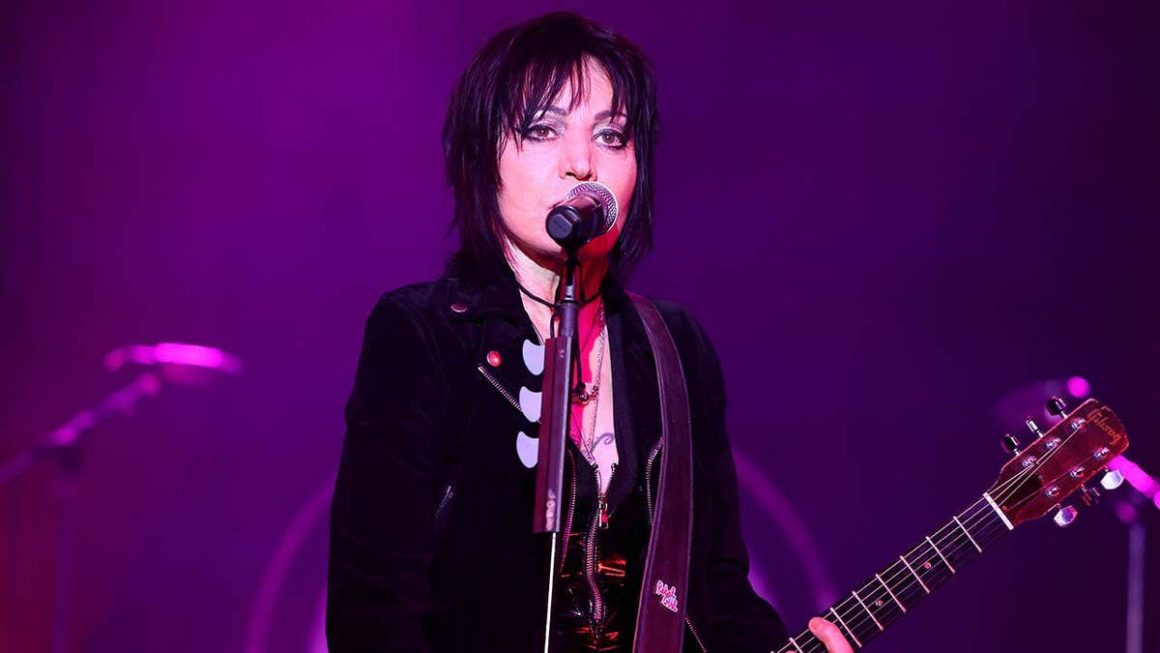 Joan Jett Cancels Concerts Due to Surgery