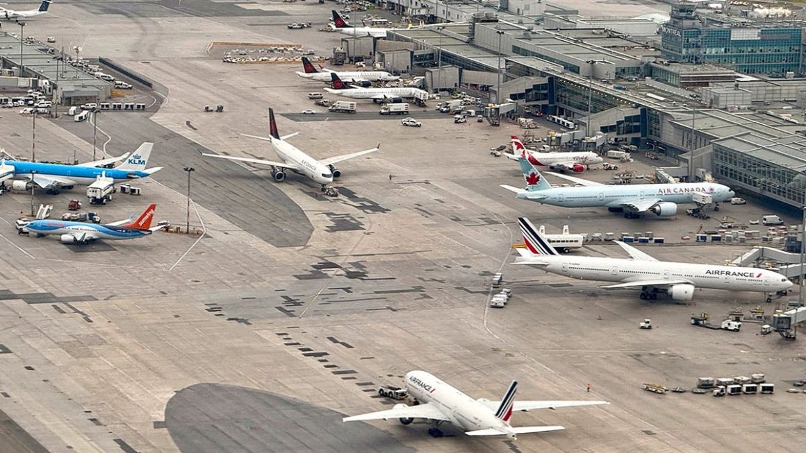 49aa90e8-3ec6-4e36-9550-131c3c2163e1 Fatal Incident at Montréal-Trudeau Airport Involving Passenger Jet