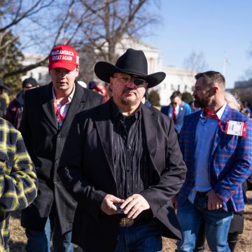 Oath Keepers Convictions Overturned: Legal and Political Ramifications
