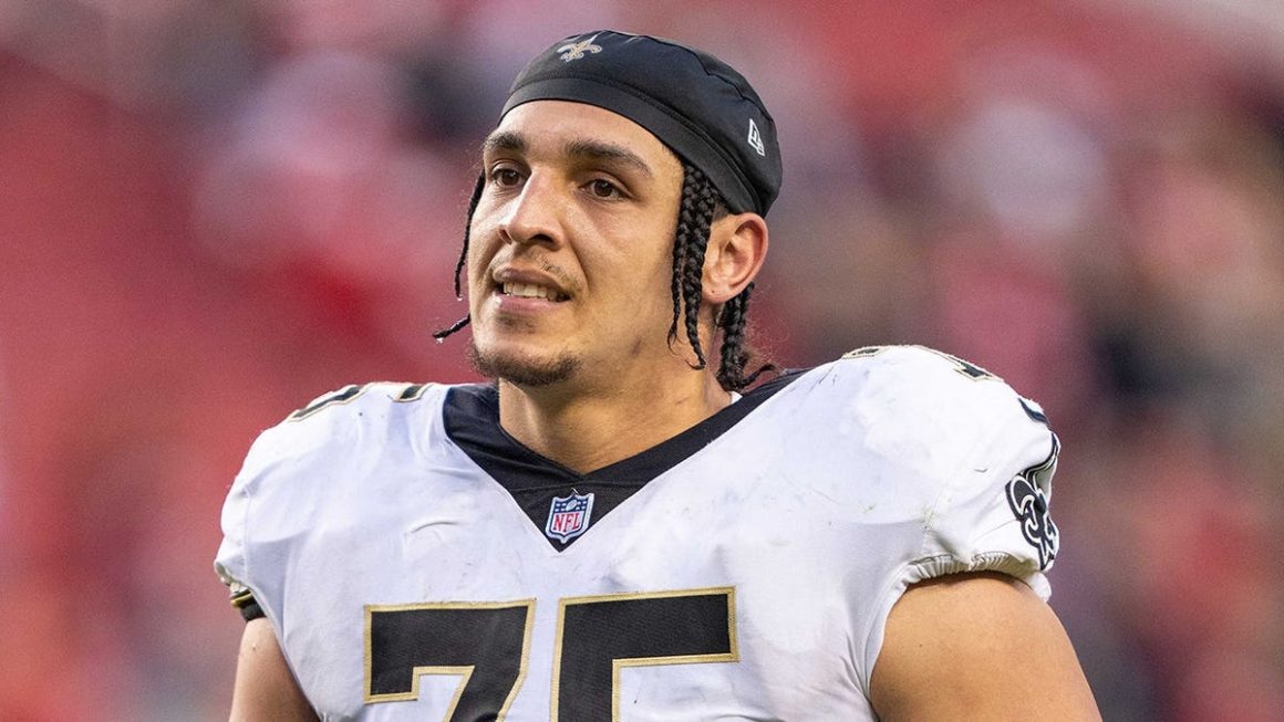 Andrus Peat Retires from the NFL After 11 Seasons