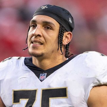 Andrus Peat Retires from the NFL After 11 Seasons