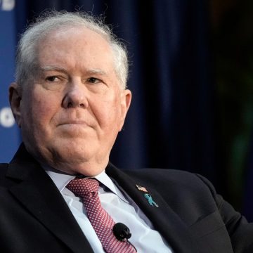 Pentagon Revokes Security Clearance of Former Air Force Secretary Frank Kendall