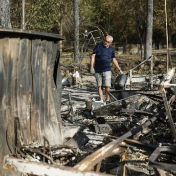 Fires Force Evacuations in France and Greece