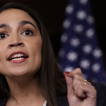 Progressive Endorsements Fuel Michigan’s Democratic Senate Primary Race