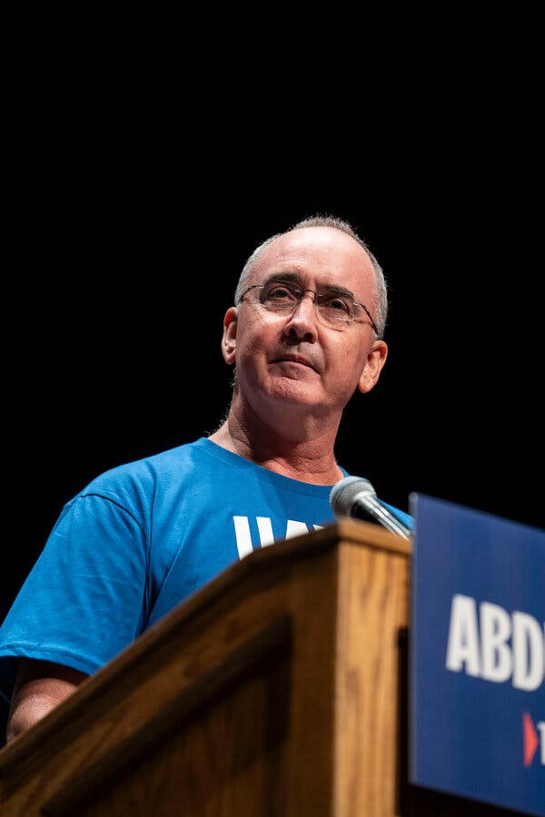 5ee777f1-6ec4-455a-8d2d-37235fe94a7e Challenges Surround U.A.W. President Shawn Fain’s Re-election Bid