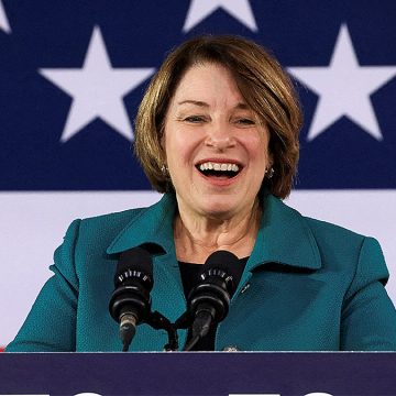 Sen. Amy Klobuchar Wins Democratic Nomination for Minnesota Governor