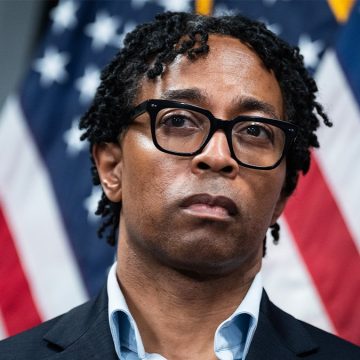 Establishment Democrat Wesley Bell Defeats Cori Bush for the Second Time