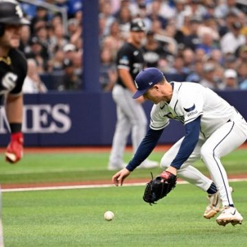 Chicago White Sox Capitalize on Tampa Bay Errors for Dominant Win