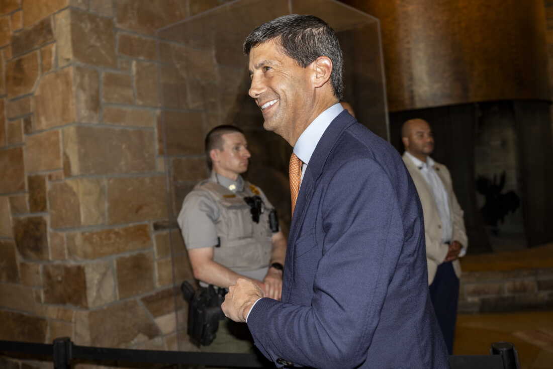 Central Bankers Attend Annual Jackson Hole Economic Symposium Federal Reserve Chief Discusses Inflation and AI at Jackson Hole