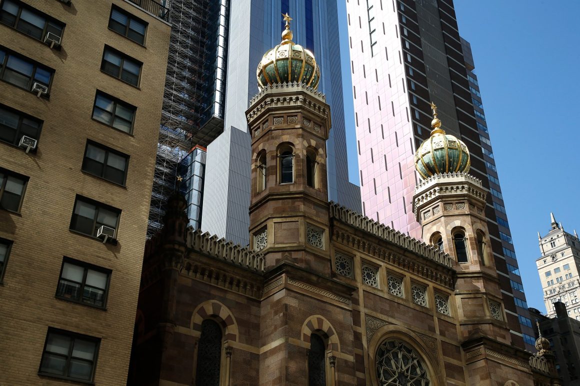 Bronx Man Charged with Hate Crimes in Manhattan Synagogue Attack