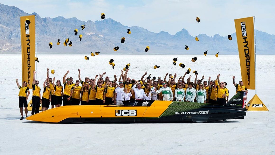 JCB Hydromax Sets New Land Speed Record