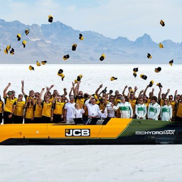 JCB Hydromax Sets New Land Speed Record