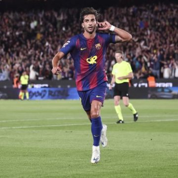 Ferran Torres Responds to PSG Transfer Speculation