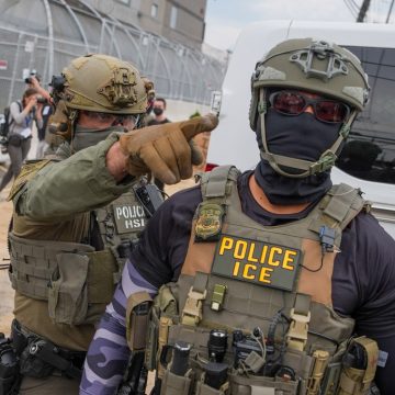 DHS May Equip Agents with Electric Shock Gloves