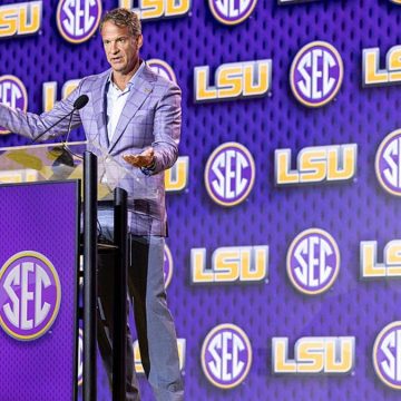 College Football Season Kicks Off with High-Profile Showdowns