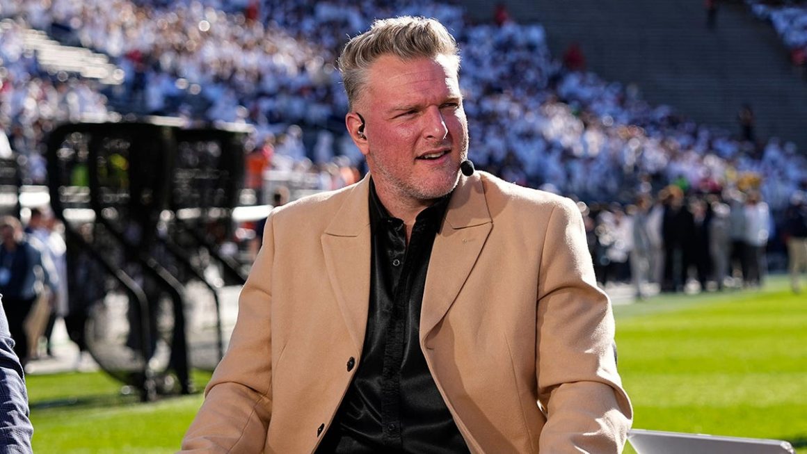 8de016b9-4926-42b5-92c8-18634e4eed46 Pat McAfee Takes Center Stage at ESPN